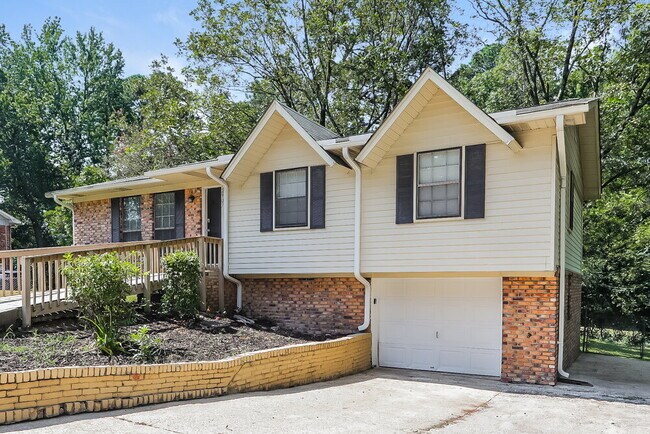 Building Photo - 2907 Cedar Ln