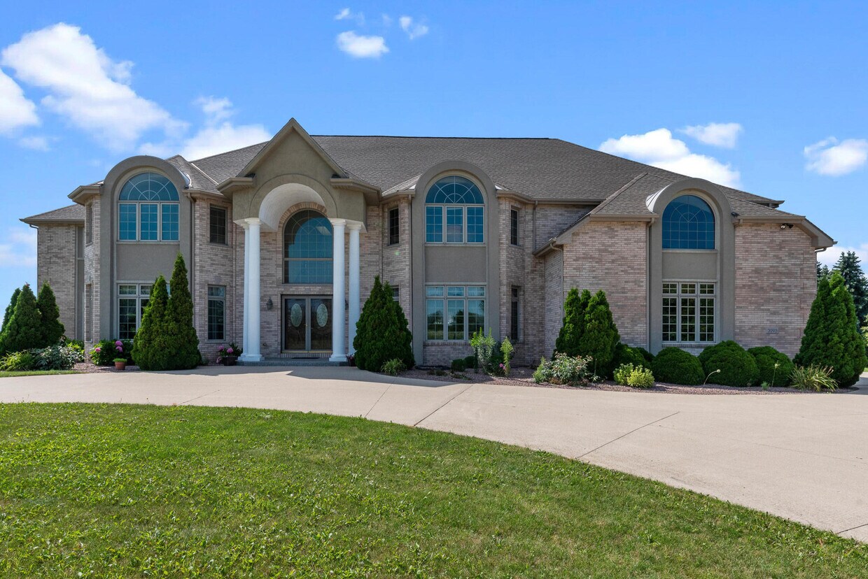 3293 Somers Ln, Port Washington, WI 53074 House Rental in Port