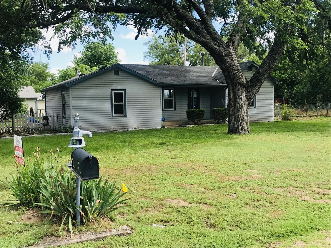 5524 W Elm St, Wichita, KS 67212 House Rental in Wichita, KS