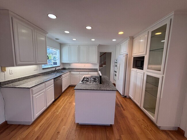 Building Photo - CAMBRIAN - Beautifully maintained home with hardwood floors and central A/C.