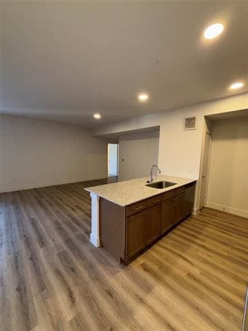 Foto del edificio - 300 N McDonald St