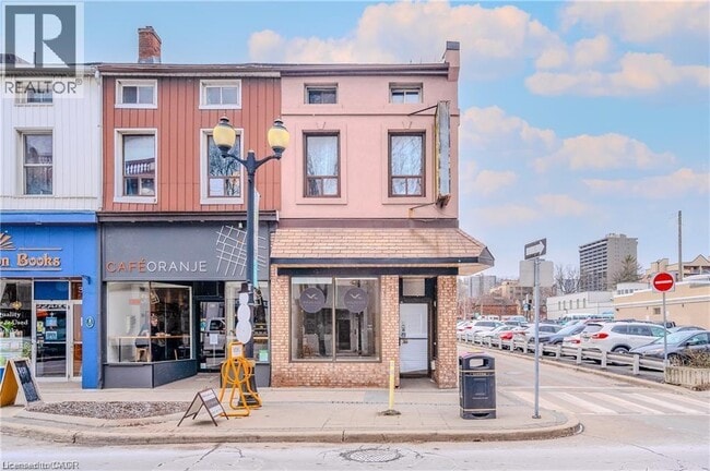 Building Photo - 310 King St E