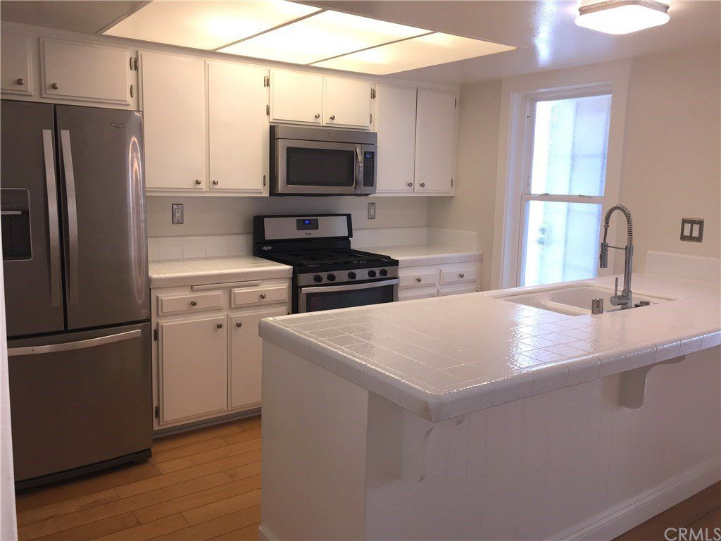 500 35th St, Newport Beach, CA 92663 Condo for Rent in Newport Beach