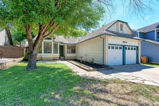 Foto del edificio - 9821 Briar Ridge Dr