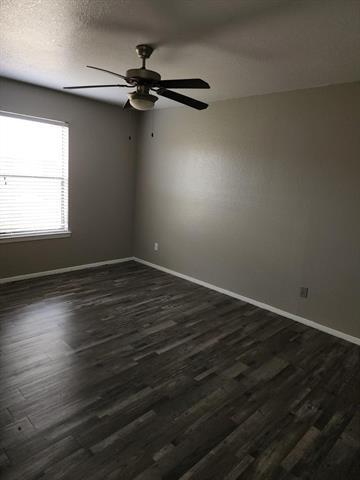 Building Photo - 1105 Park Vista Dr