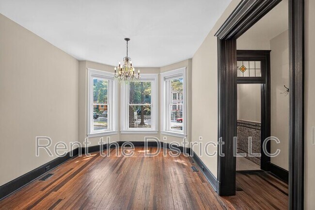 Foto del edificio - 37 Rhode Island Ave NW