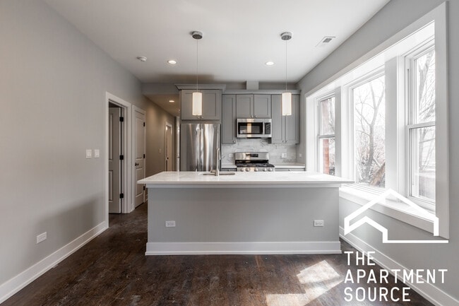 Foto del edificio - 3135 N Oakley Ave