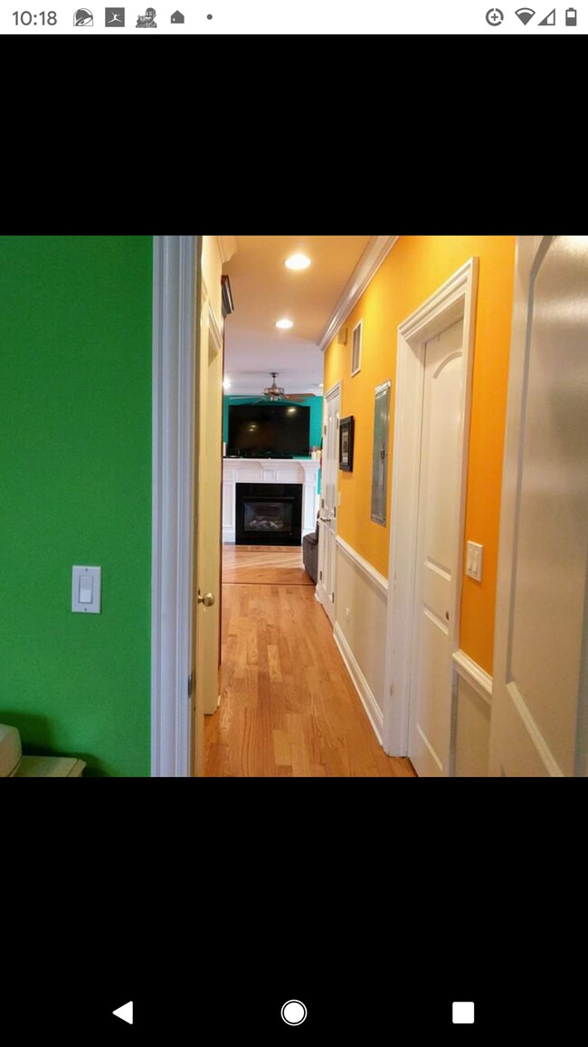 Foto del edificio - 1625 W Morse Ave