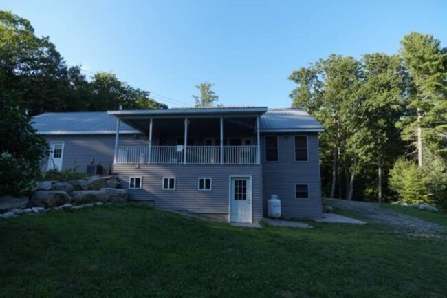 Building Photo - 340 NY-211