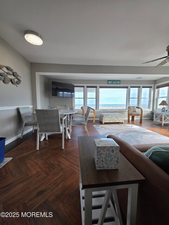 Building Photo - 42 Dune Terrace