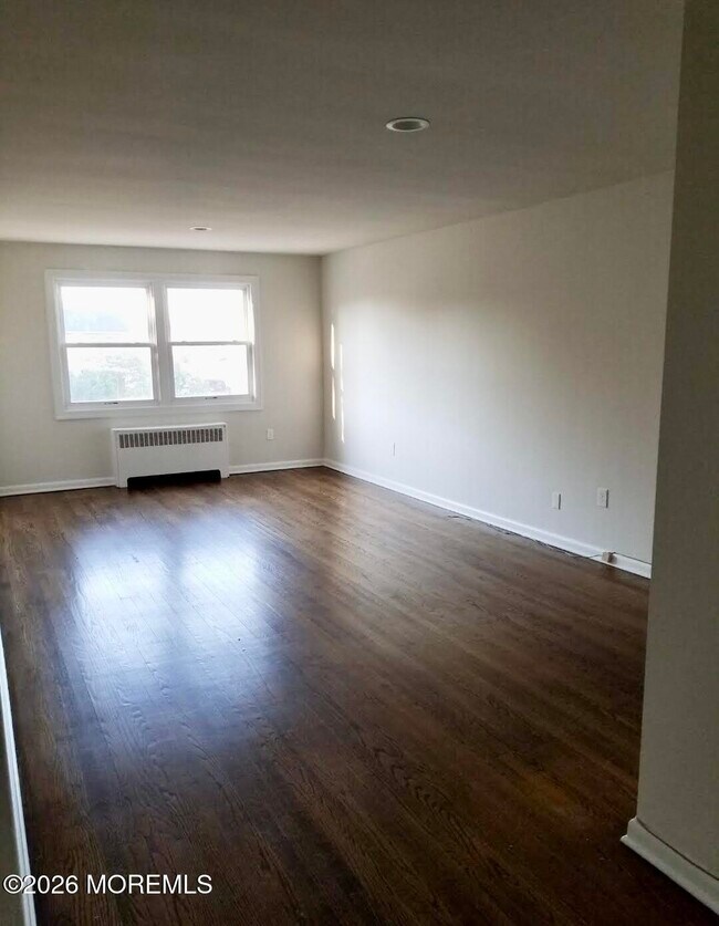 Foto del edificio - 320 8th Ave