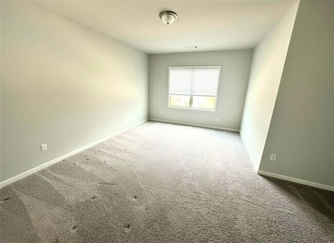 Foto del edificio - 1935 Holman Forest Dr NE
