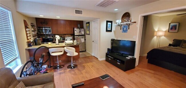 Foto del edificio - 7685 Northcross Dr