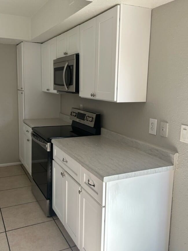 Foto del edificio - 6046 W Townley Ave