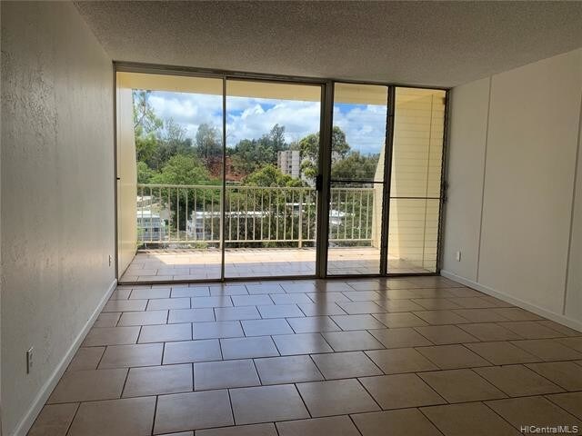 Building Photo - 95-2044 Waikalani Pl