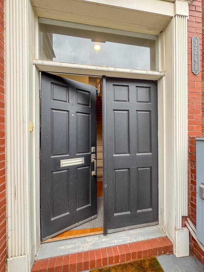 Building Photo - 326 12th St NE