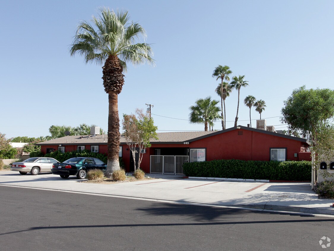 Foto principal - 685 E Cottonwood Rd