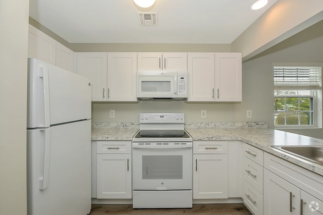 Building Photo - Zen Long Island at West Babylon 55+ Community