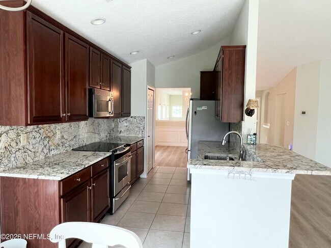 Foto del edificio - 6600 White Blossom Cir