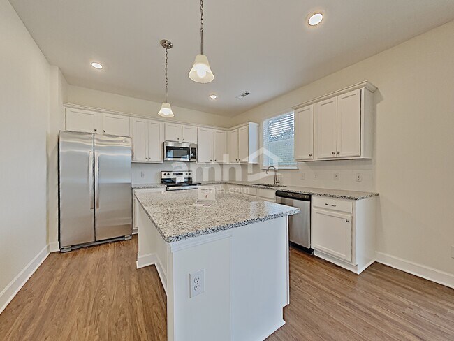 Foto del edificio - 4900 Chutney Dr