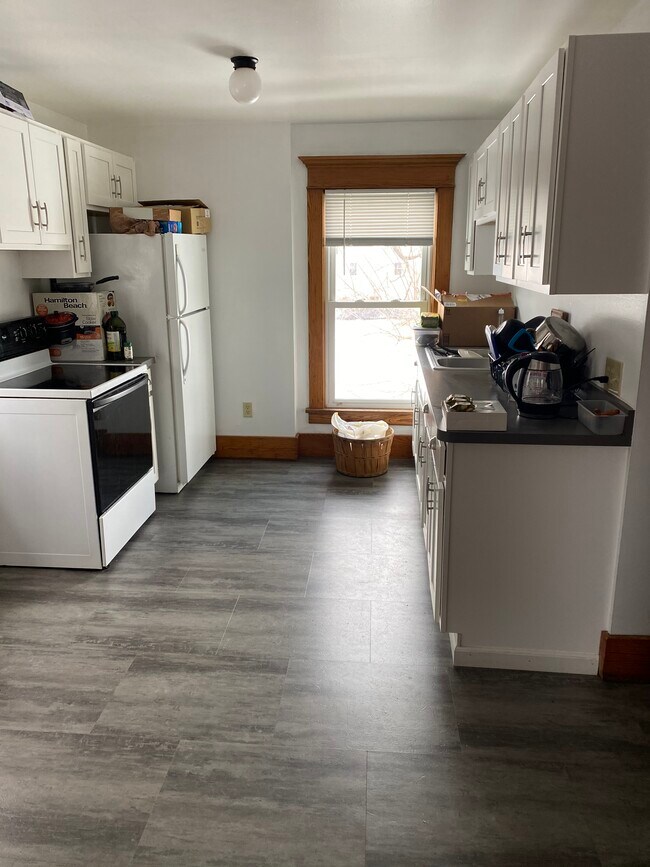 Cocina - 112 Franklin Ave