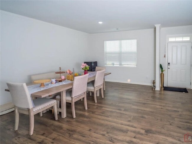 Foto del edificio - 4650 Bramblett Grove Pl
