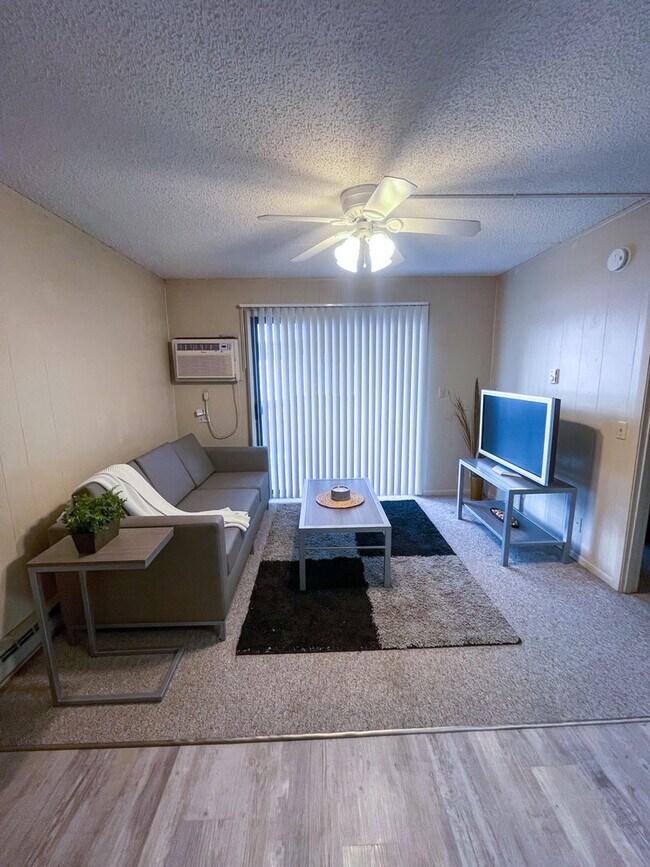 Foto del edificio - 270 Littleton St