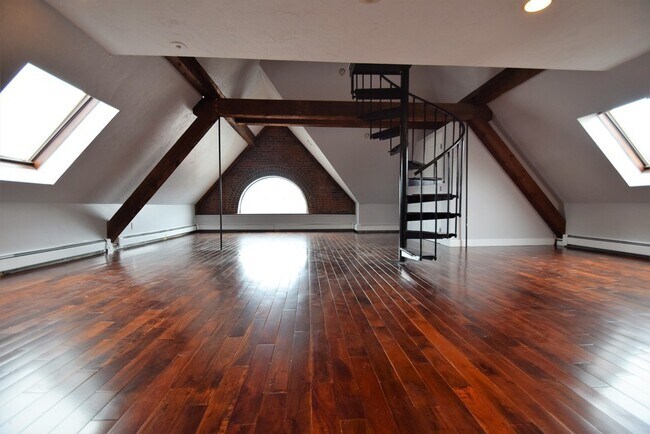 Foto del edificio - 444 Western Ave