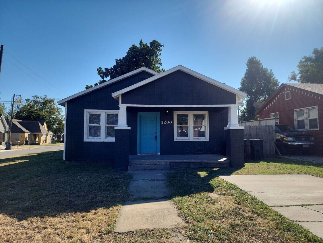 Primary Photo - 2 bedroom 1 bathroom home