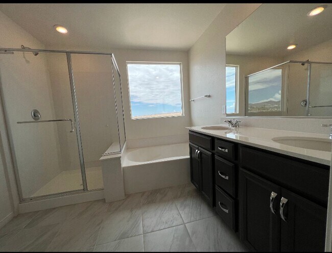 Foto del edificio - Brand New 4 Bedroom home!