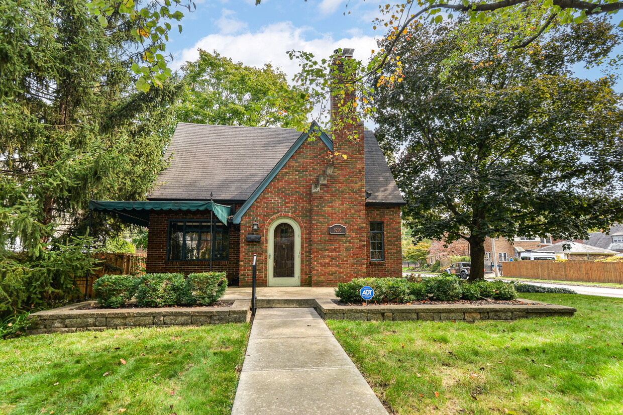 Foto principal - 5203 N Delaware St