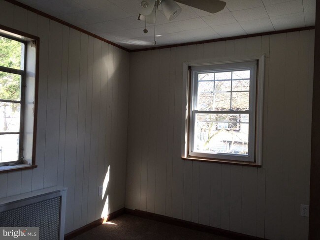 Foto del edificio - 1715 Hazel Ave