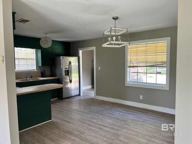 Foto del edificio - 67 Grimes Ln