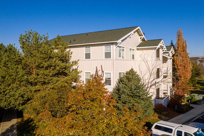 Building Photo - River Quarry Apartments