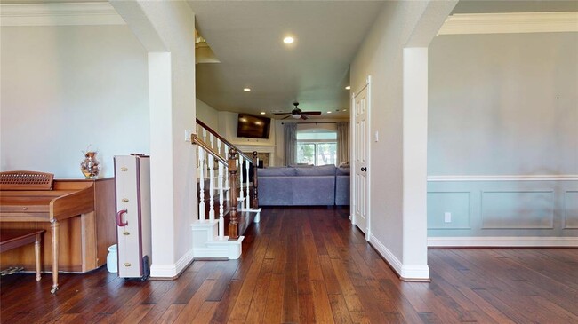 Foto del edificio - 1323 Hillside Forest Dr