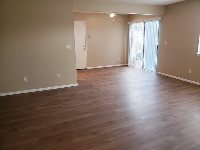 Foto del edificio - 23430 Sunset Crossing Rd
