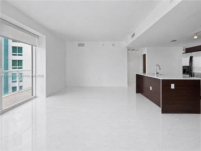Photo - 1900 N Bayshore Dr cu-3911 Apartment