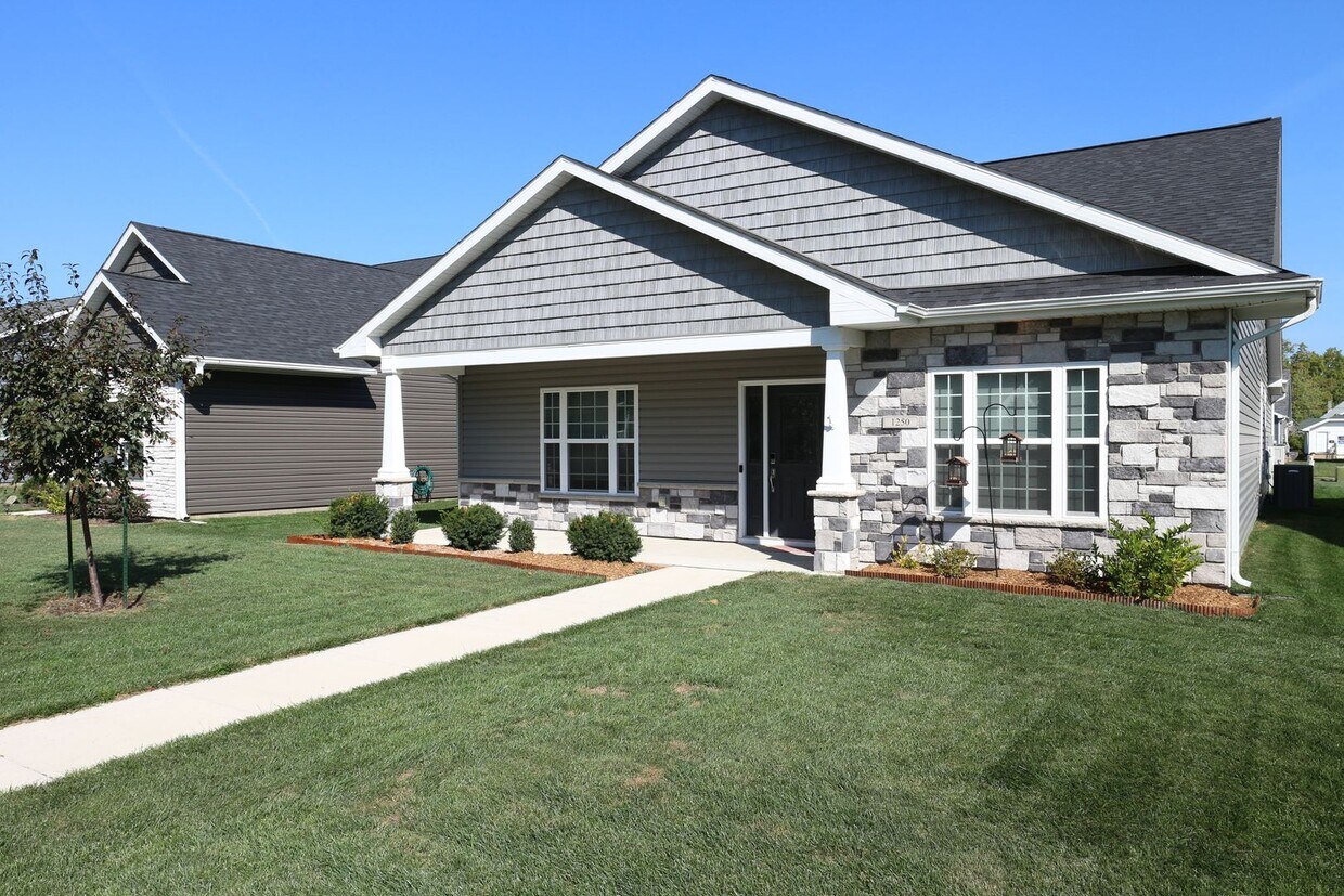 Primary Photo - New 3 Bedroom Frankfort Home!
