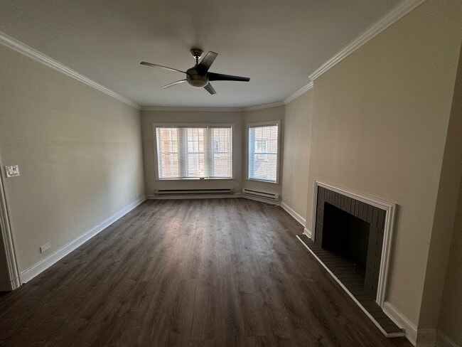 Building Photo - 321 Kedzie St