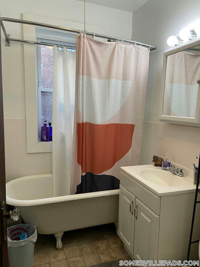 Building Photo - 157 Summer St