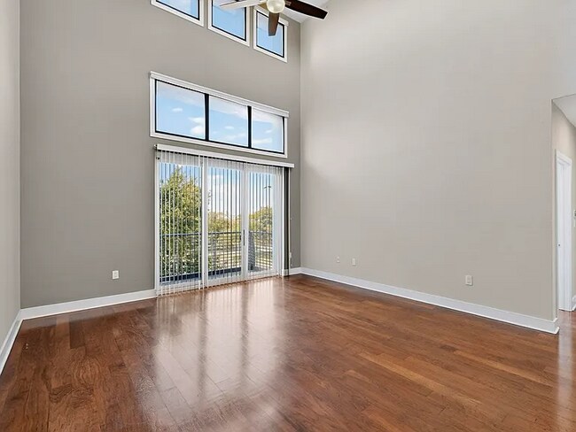 Foto del edificio - 4414 Cedar Springs Rd