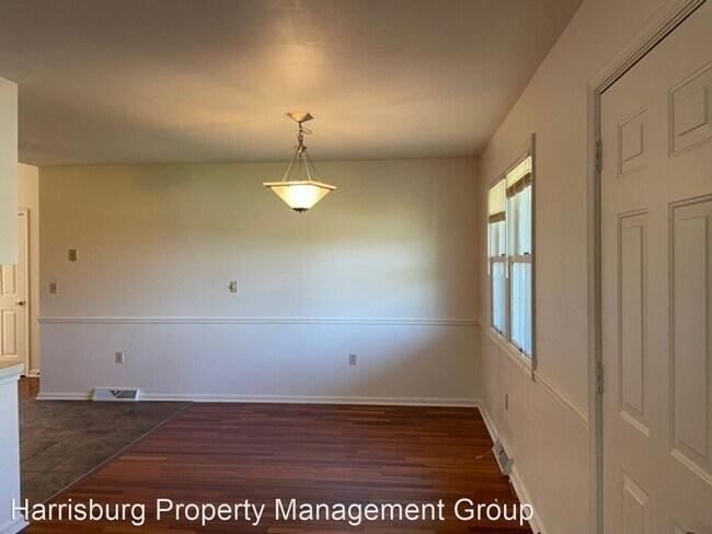 Foto del edificio - 2 br, 1.5 bath House - 1390 Woodridge Dr