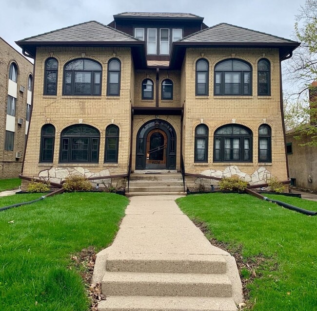 Building Photo - 4226 W Highland Blvd