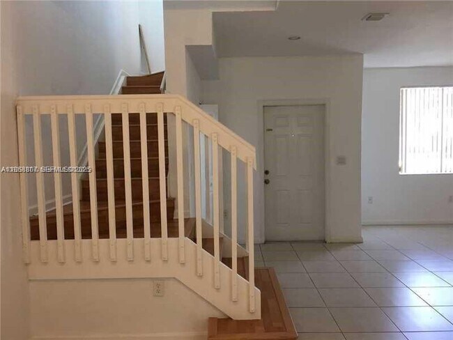 Foto del edificio - 2621 SE 15th Pl