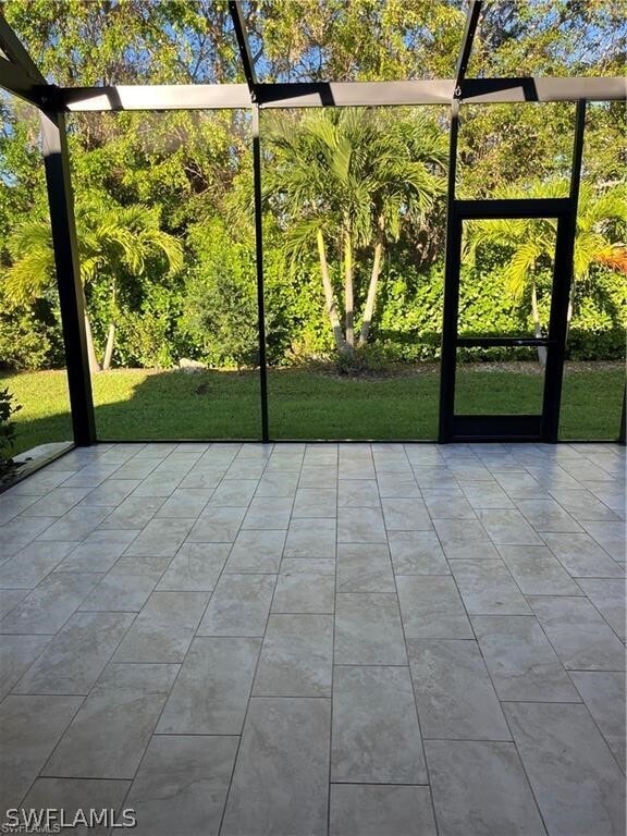 Building Photo - 15501 Cadiz Ln