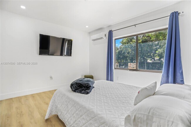 Foto del edificio - 1040 NW 35th St