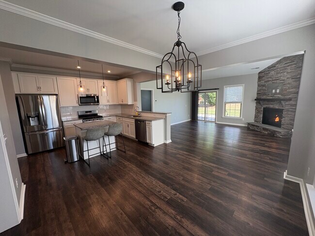 Foto del edificio - 1044 Crest Oak Ln