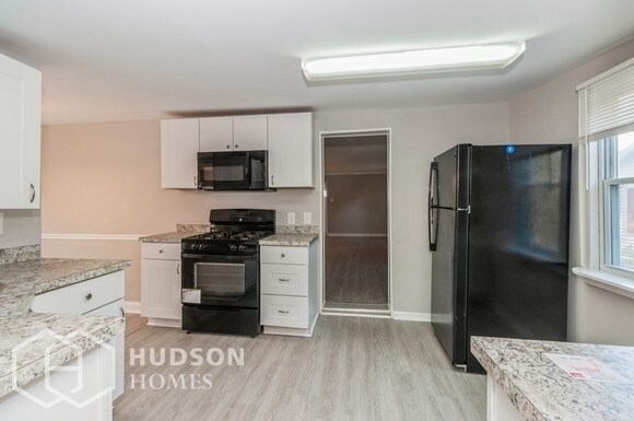 Foto del edificio - 822 Cherry Ave