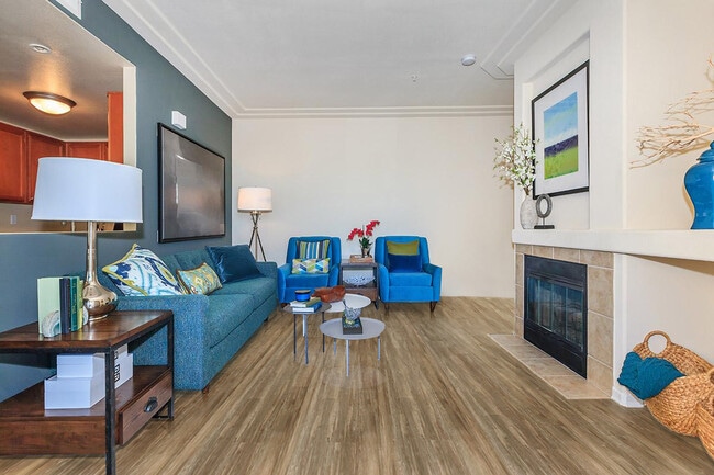 Building Photo - Ladera Apartments