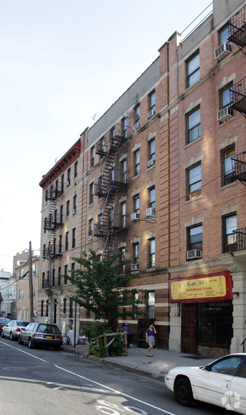 Building Photo - 157 W 228th St